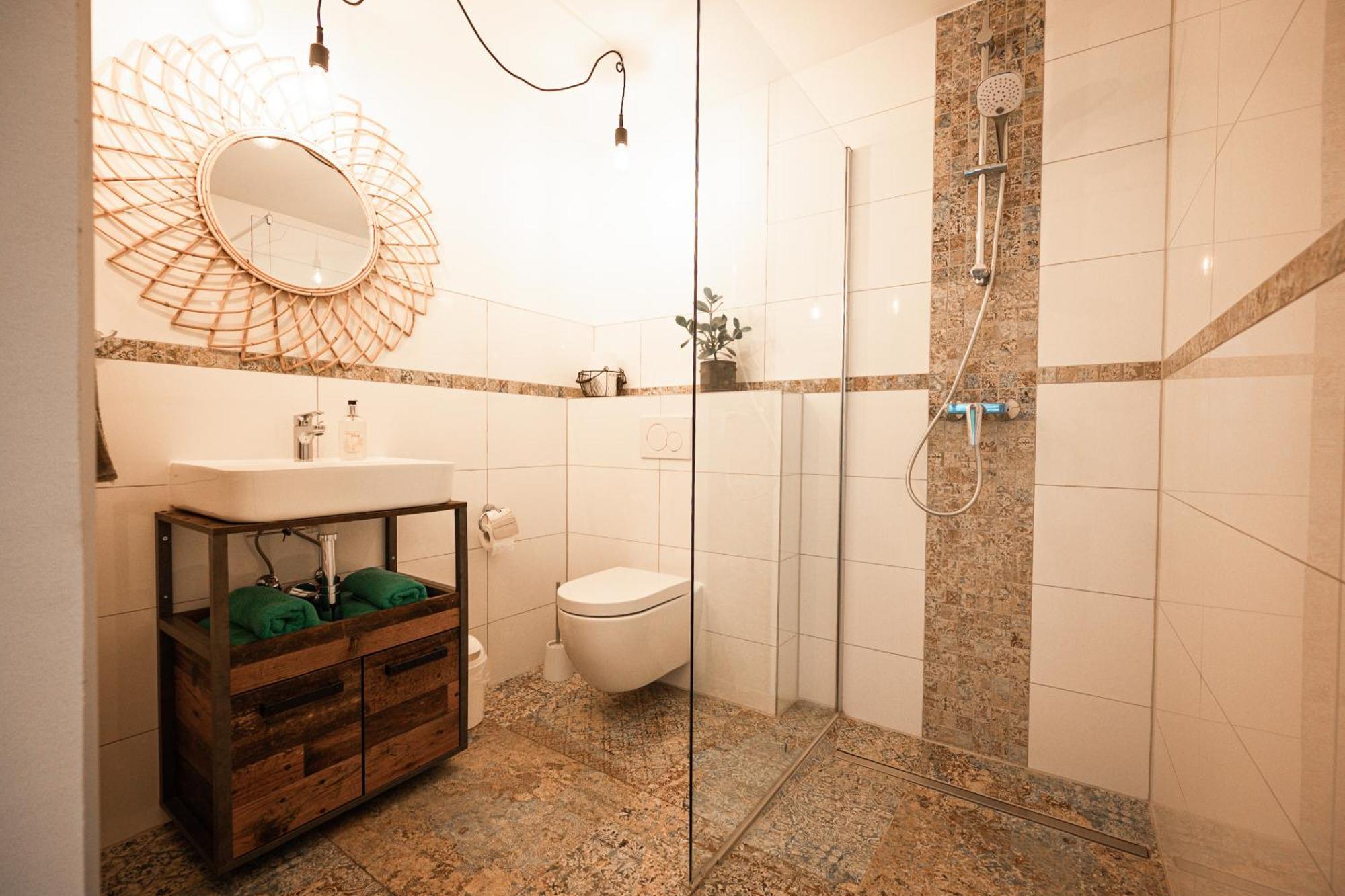 Gaestehaus & Weingut Gehrig Weisenheim am Sand Room photo