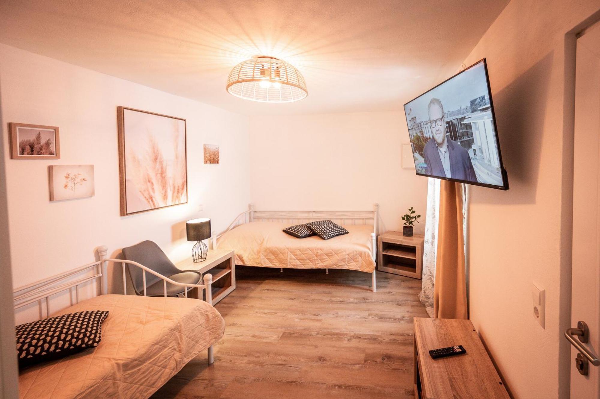 Gaestehaus & Weingut Gehrig Weisenheim am Sand Room photo